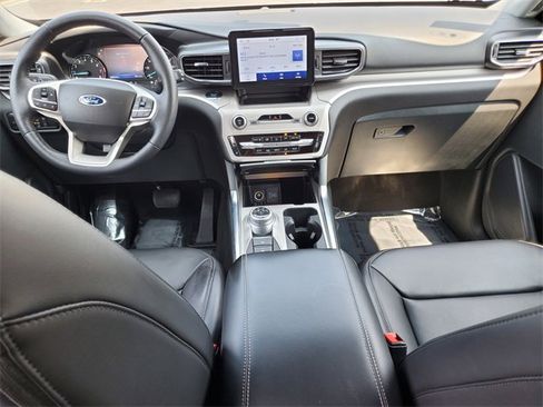 Certified 2023 Ford Explorer XLT w/ Equipment Group 202A image 7