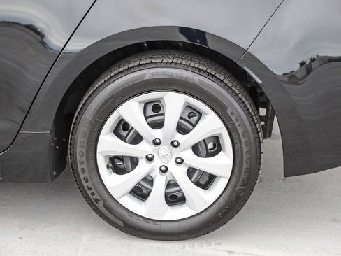 Certified 2025 Toyota Corolla LE image 12