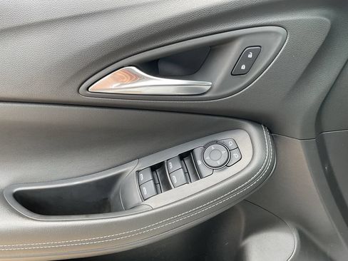Used 2025 Buick Encore GX Preferred FWD image 24