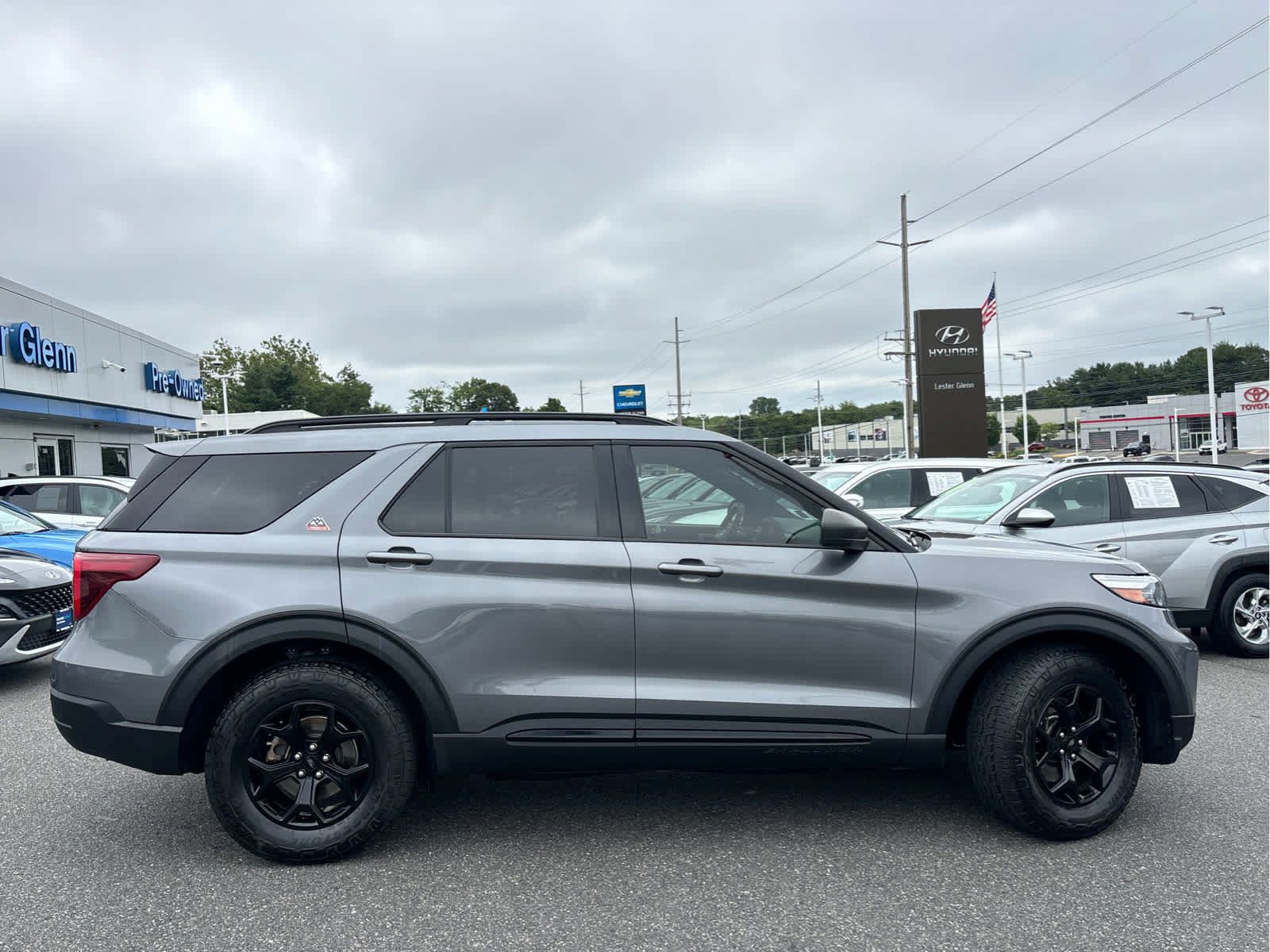 Used 2022 Ford Explorer Timberline AWD/4WD image 3