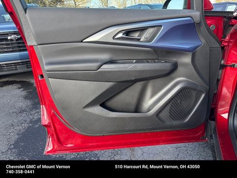 New 2026 Chevrolet Equinox EV LT image 11