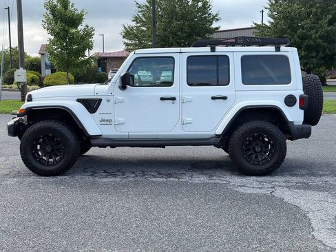 Used 2018 Jeep Wrangler Unlimited Sahara w/ Cold Weather Group AWD/4WD image 5