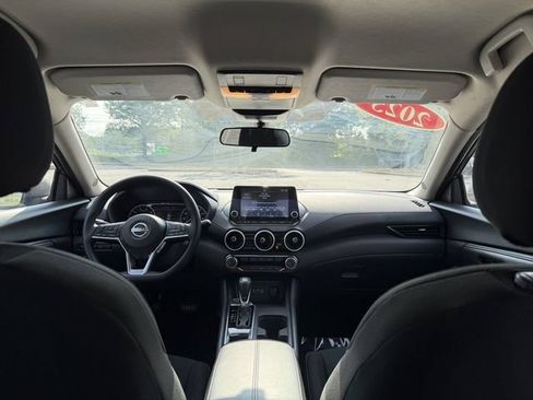 Used 2025 Nissan Sentra SV FWD image 32