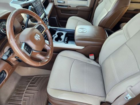 Used 2020 RAM 3500 Laramie image 13