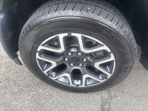 Used 2026 RAM 1500 Laramie AWD/4WD image 5
