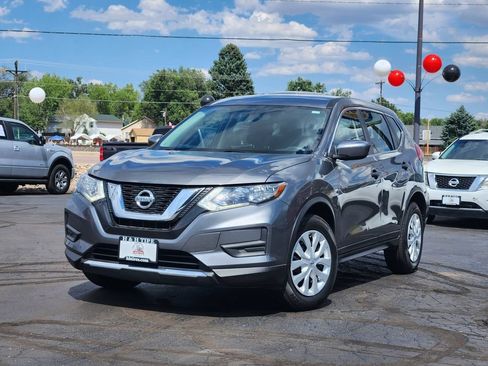 Used 2017 Nissan Rogue S AWD/4WD image 1