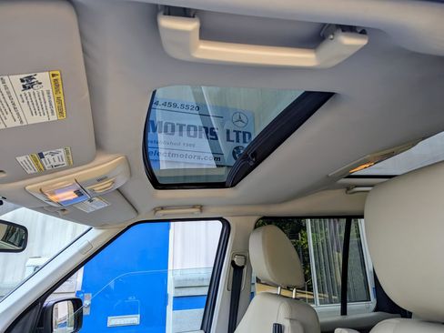 Used 2011 Land Rover LR4 SPORT UTILITY 4-DR image 5