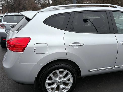 Used 2011 Nissan Rogue SV w/ SL Pkg image 3