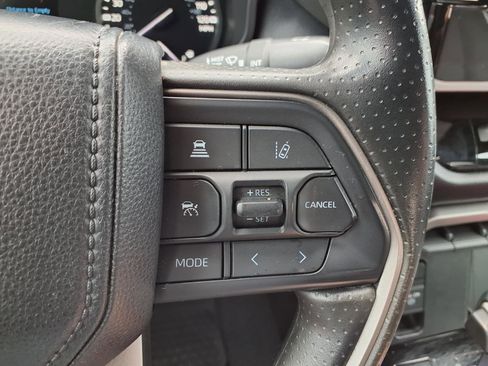Used 2025 Toyota Tundra SR5 AWD/4WD image 16