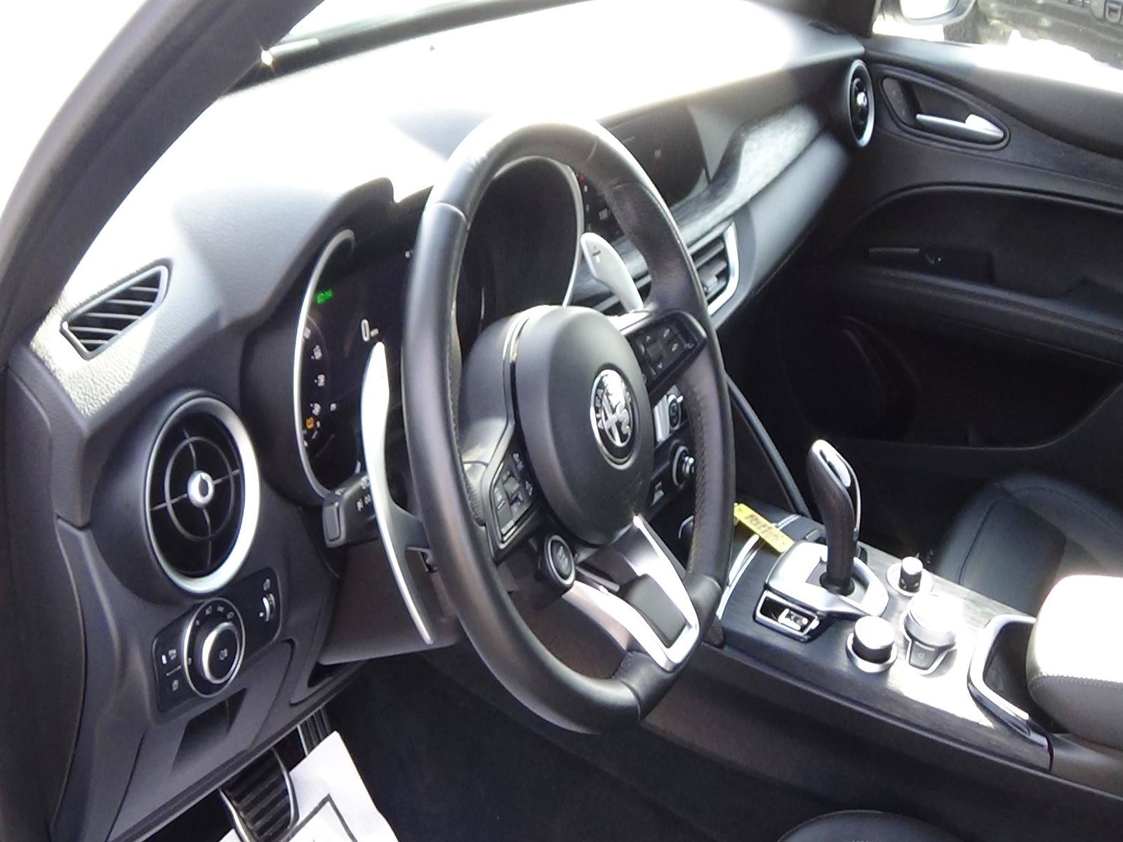 Used 2024 Alfa Romeo Stelvio Sprint AWD/4WD image 17
