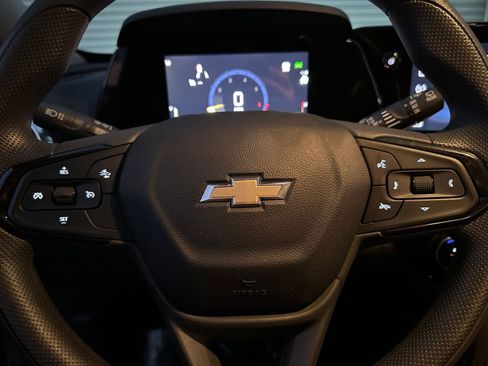 Used 2025 Chevrolet Trax LT image 25