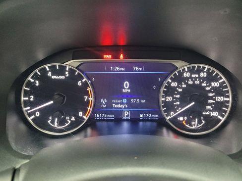 Used 2025 Nissan Altima 2.5 SV FWD image 23