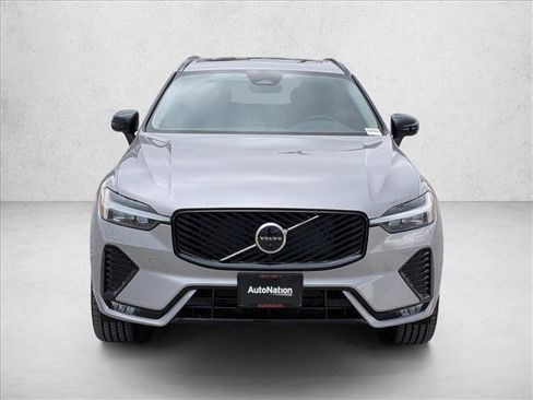 New 2026 Volvo XC60 B5 Plus w/ Climate Package image 5