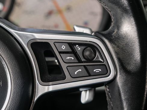 Used 2018 Porsche Panamera 4 image 46