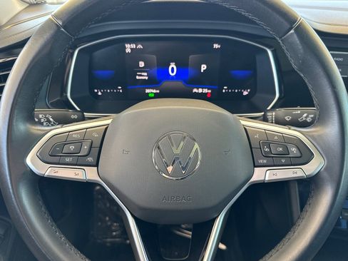 Used 2024 Volkswagen Jetta SE w/ Panoramic Sunroof Package image 22