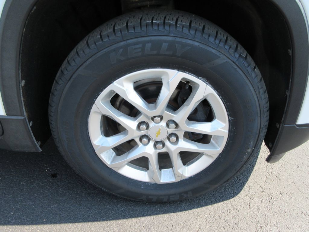 Certified 2019 Chevrolet Traverse LS FWD image 9