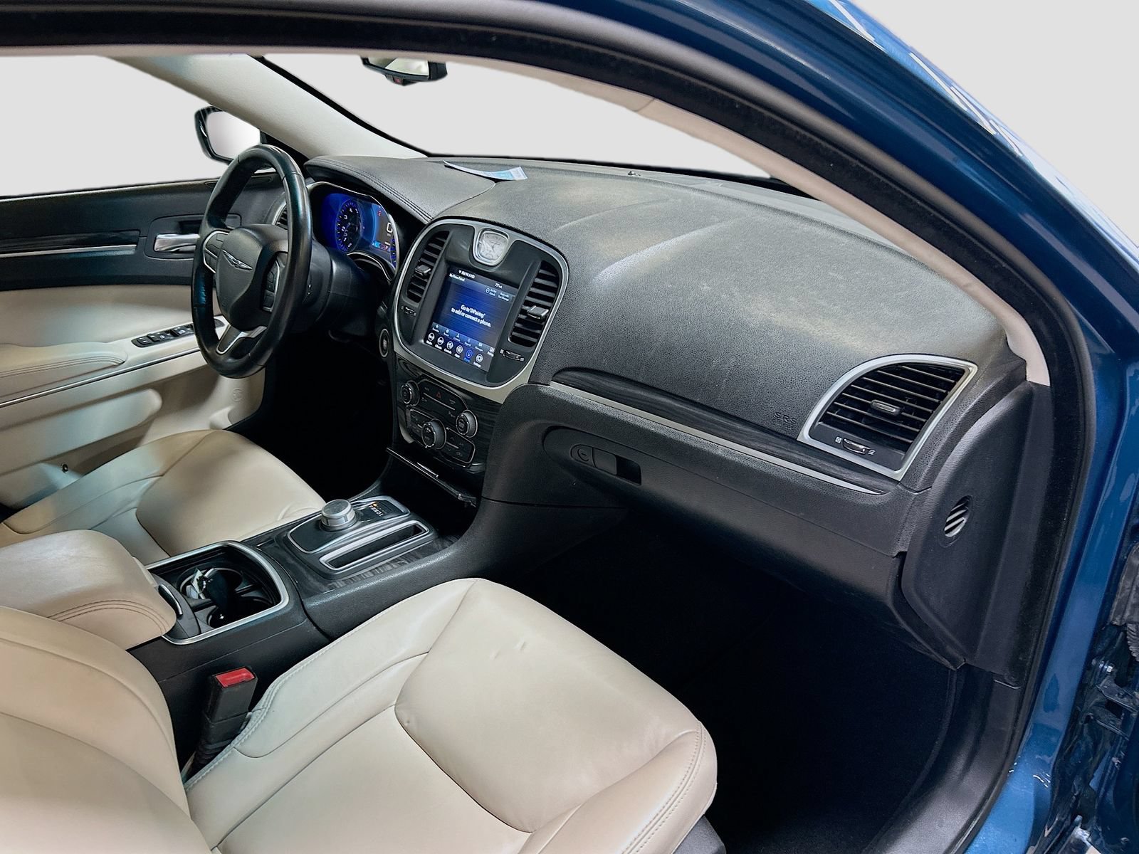 Used 2022 Chrysler 300 Touring L AWD/4WD image 27
