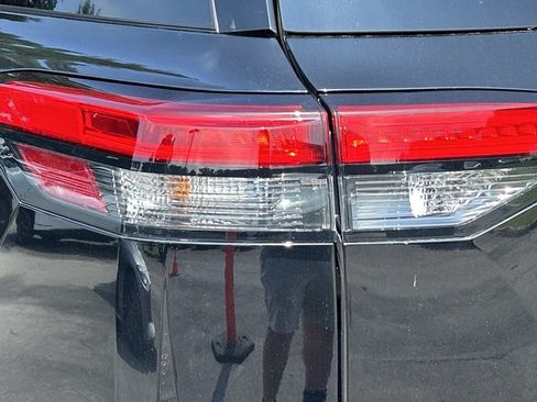 New 2026 Nissan Pathfinder SL FWD image 12