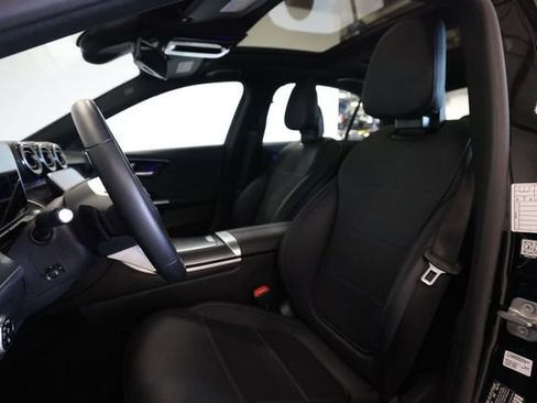 Used 2025 Mercedes-Benz C 300 4MATIC Sedan image 16
