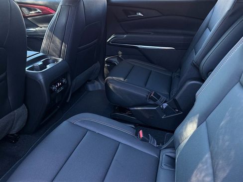 New 2026 Chevrolet Traverse Z71 w/ Enhanced Driving Package image 12