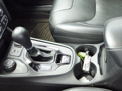 Certified 2020 Jeep Cherokee Limited AWD/4WD image 21