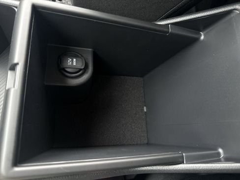 New 2026 Kia Sportage LX FWD image 33