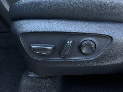 Used 2025 Toyota Grand Highlander FWD image 11