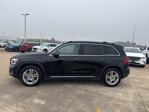 Used 2021 Mercedes-Benz GLB 250 4MATIC image 4