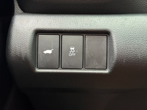 Used 2023 Honda Pilot Touring image 18