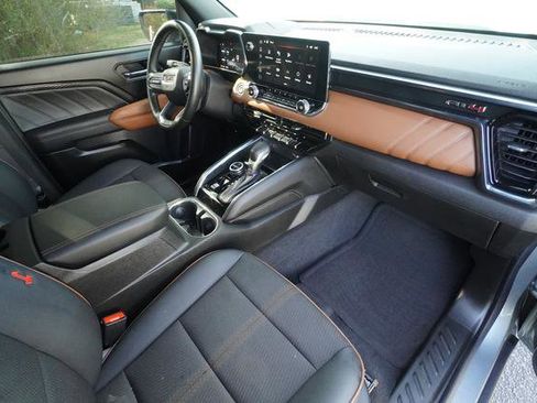 Used 2024 GMC Canyon AT4 w/ Technology Package image 26