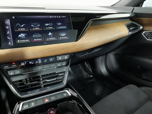 Used 2023 Audi e-tron GT Premium Plus image 49