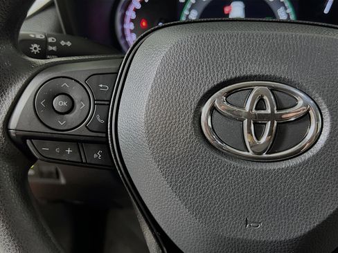 Used 2024 Toyota RAV4 XLE image 19