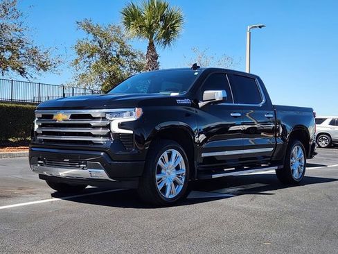 Used 2025 Chevrolet Silverado 1500 High Country w/ High Country Premium Package image 2
