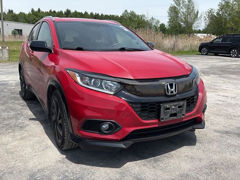 Used 2022 Honda HR-V Sport image 2