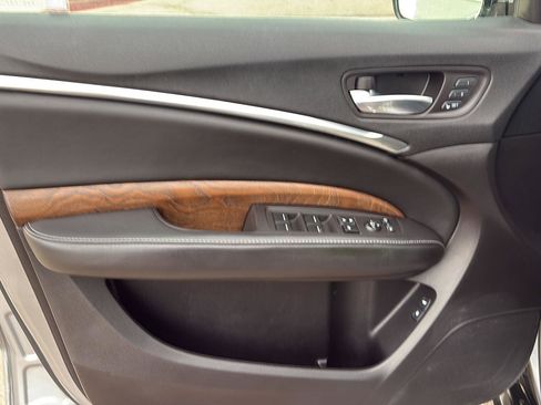 Used 2018 Acura MDX SH-AWD w/ Advance Package image 12