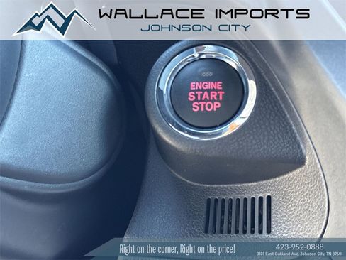 Certified 2025 Subaru Forester Limited image 25