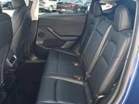 Used 2020 Tesla Model Y Long Range image 12