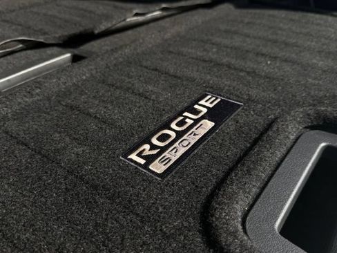 Used 2017 Nissan Rogue Sport SV FWD image 11