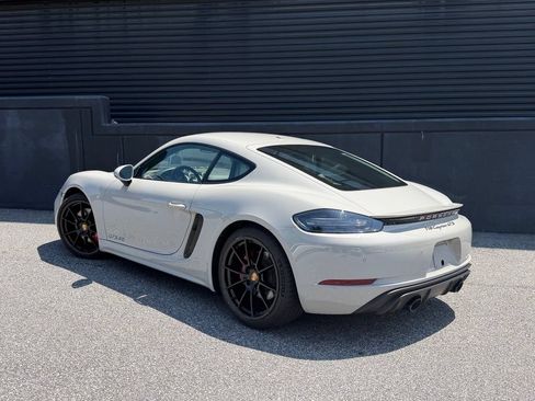 Certified 2024 Porsche 718 Cayman GTS RWD image 3