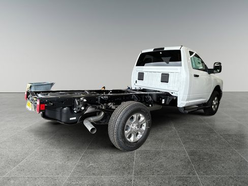 New 2026 RAM 3500 Big Horn image 5