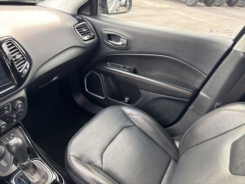 Used 2018 Jeep Compass Limited w/ Navigation Group AWD/4WD image 31