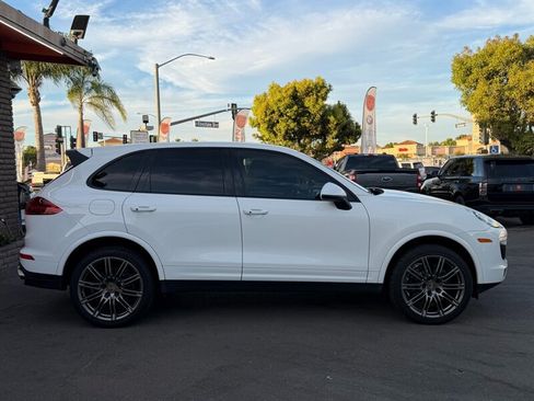 Used 2018 Porsche Cayenne Platinum Edition AWD/4WD image 19