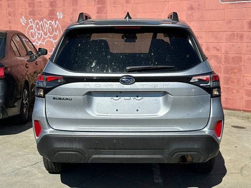 Used 2025 Subaru Forester Premium image 7