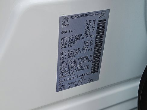 Certified 2025 Nissan Murano SV image 25