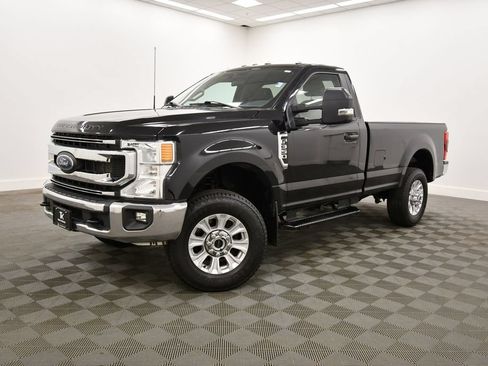 Used 2022 Ford F350 XLT w/ XLT Value Package AWD/4WD image 2