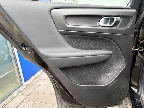 Used 2023 Volvo C40 P8 Recharge Plus AWD/4WD image 21