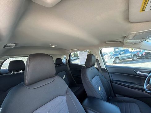 Used 2022 Ford Edge SE w/ Black Appearance Package image 27