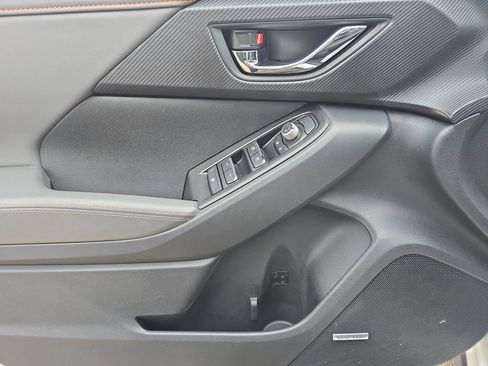 Used 2024 Subaru Crosstrek 2.5i Limited w/ Popular Package #4A image 12