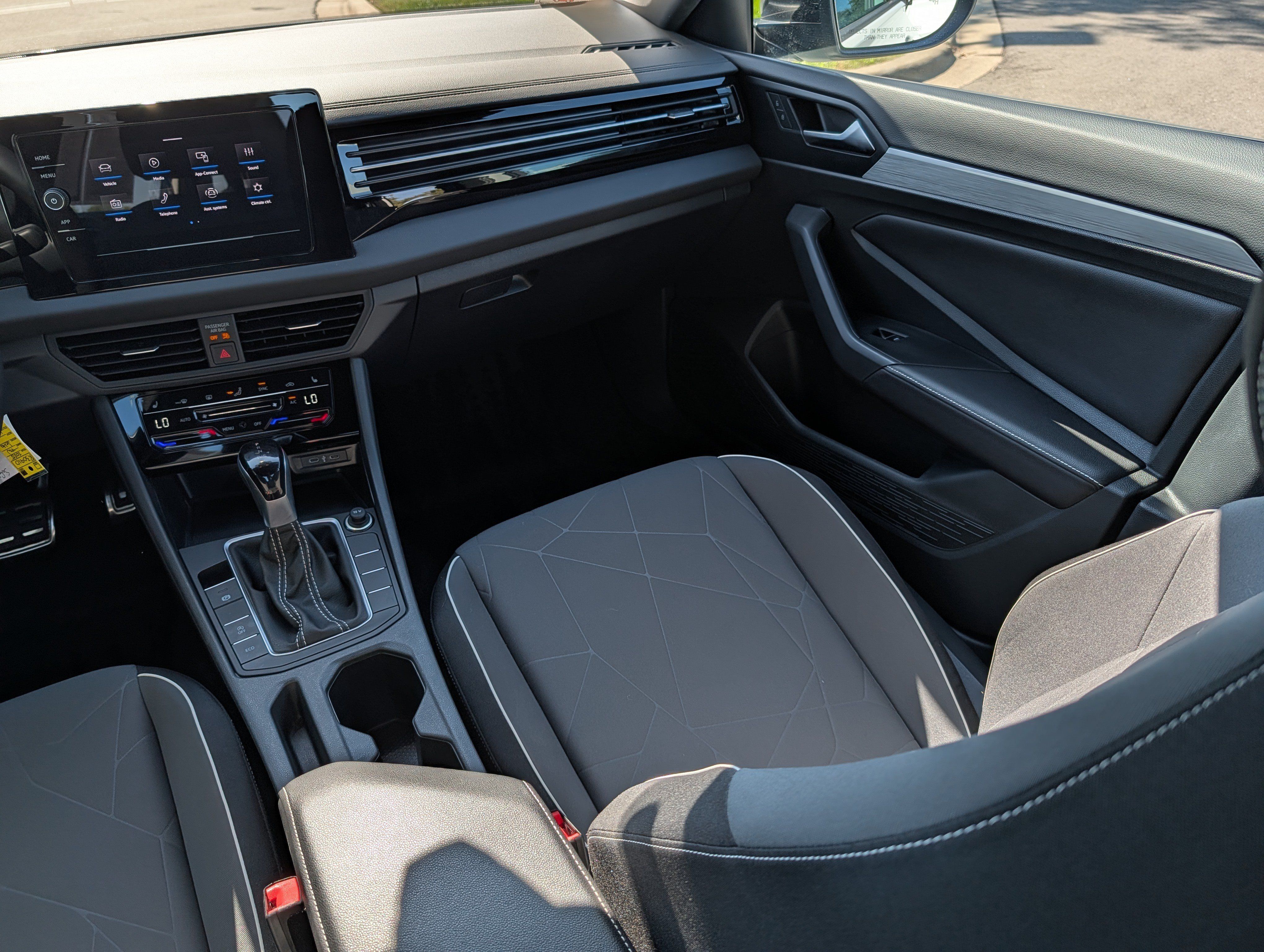Certified 2025 Volkswagen Jetta Sport FWD image 11
