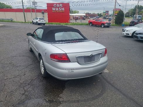 Used 2001 Chrysler Sebring LXi FWD image 4